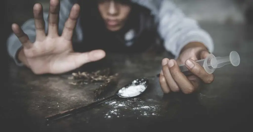 Florida drug defense attorney explaining bail process to a client after a drug arrest