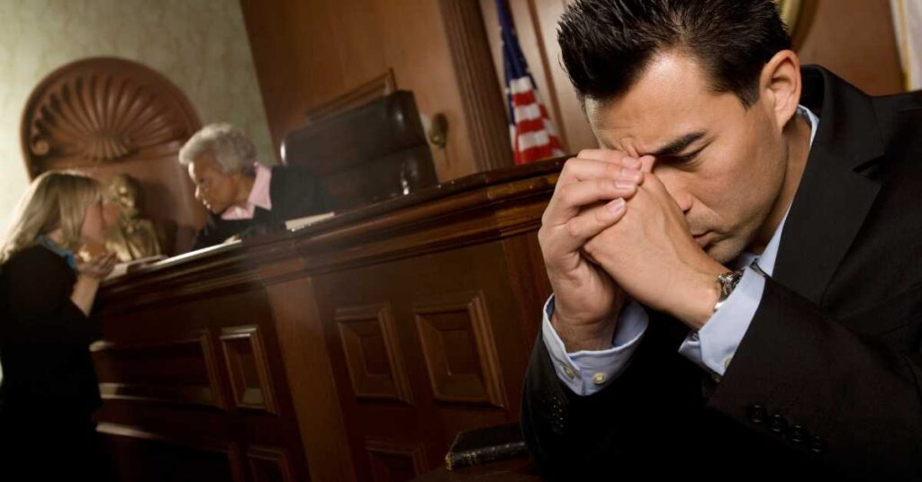 Should I hire a criminal defense lawyer? On trial in Fort Lauderdale Florida